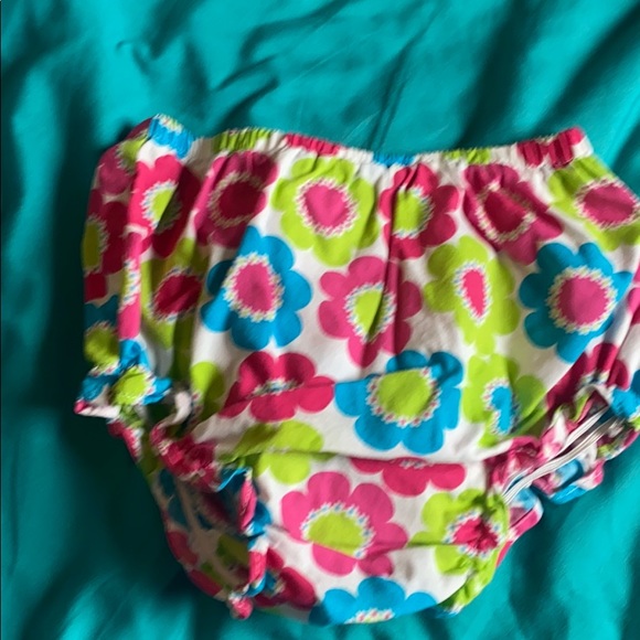 Two piece set - Picture 4 of 4